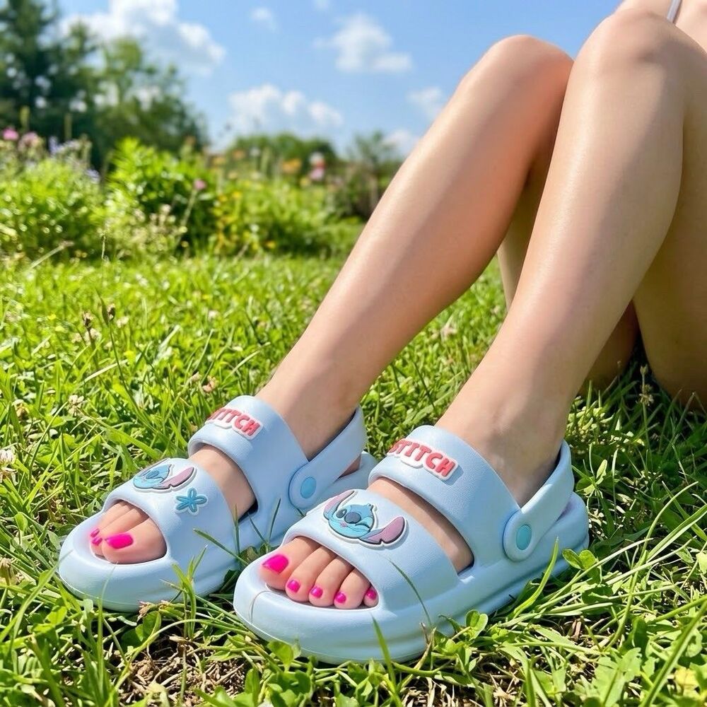 MINISO® Disney STITCH Puffy Cloud Sandals GIRLS Size 4Y Youth Big Kid Light Blue